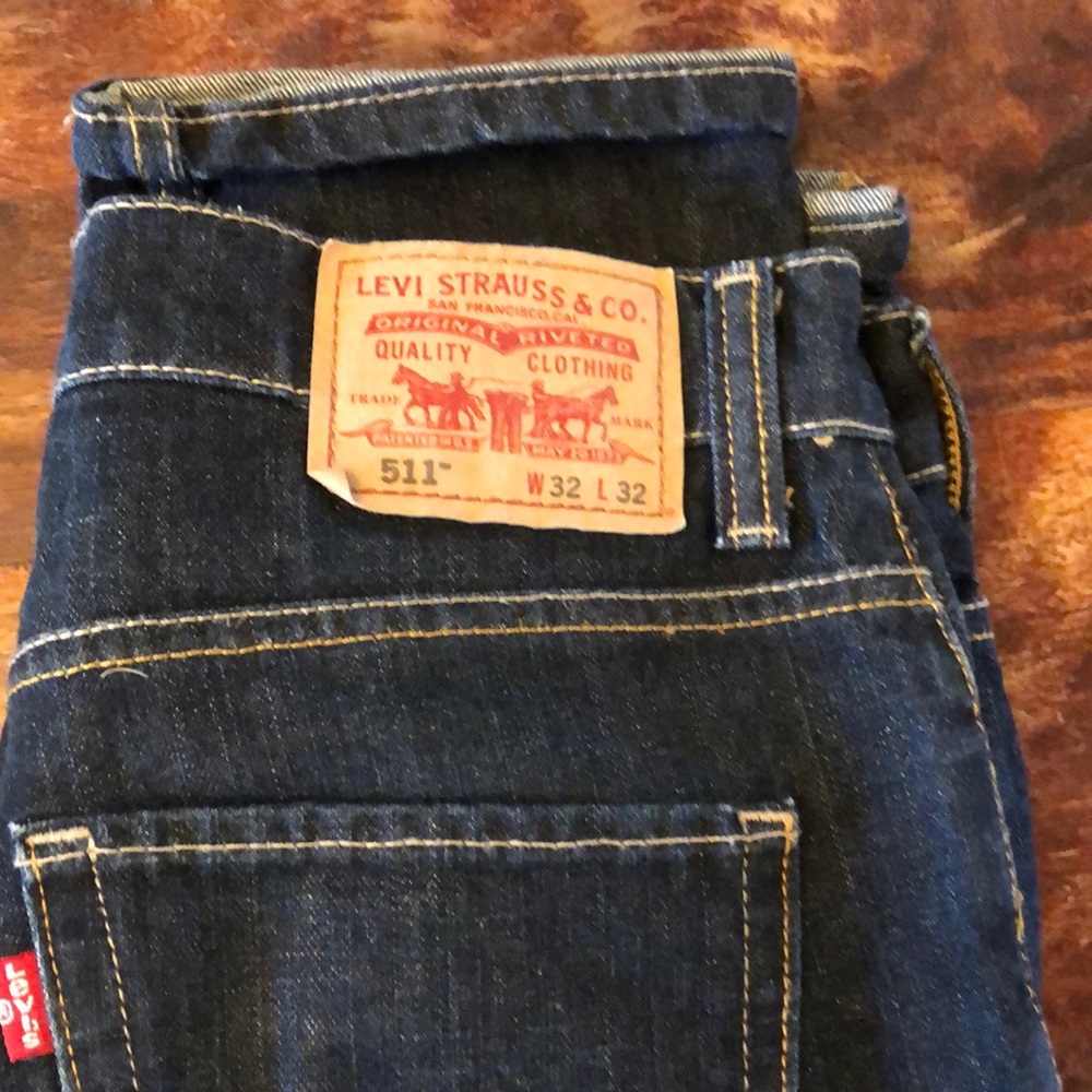 Levis
